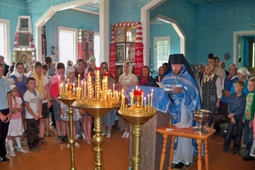 Храм в честь Покрова Пресвятой Богородицы с. Яловка Храм в честь Покрова Пресвятой Богородицы с. Яловка
