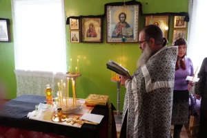 Совершение таинства Елеосвящения в Молитвенном доме