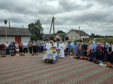 Освящение винограда и плодов в храмах Освящение винограда и плодов в храмах