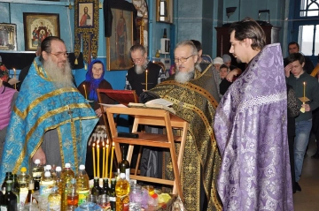 Таинство Елеосвящения в храме