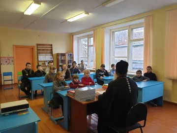 Беседа о защите Отечества в школах поселения