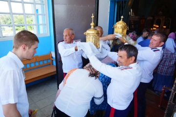 Пребывание святых мощей в приходе