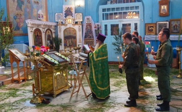 Молебное пение и поздравление в юбилейный День пограничника Молебное пение и поздравление в юбилейный День пограничника