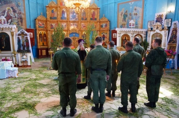 Молебное пение и поздравление в юбилейный День пограничника Молебное пение и поздравление в юбилейный День пограничника