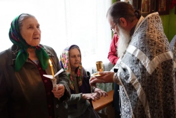 Совершение таинства Елеосвящения в Молитвенном доме Совершение таинства Елеосвящения в Молитвенном доме