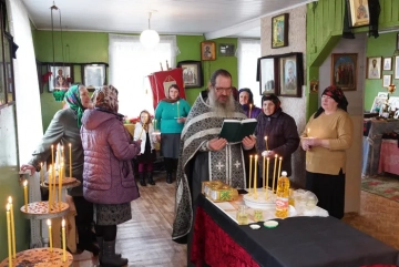 Совершение таинства Елеосвящения в Молитвенном доме Совершение таинства Елеосвящения в Молитвенном доме