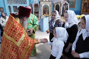 Празднование в честь Святых Жен-мироносиц