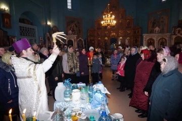 Климовское благочиние. Великое освящение воды и раздача просветительских листовок о Крещенской воде в Сачковичах