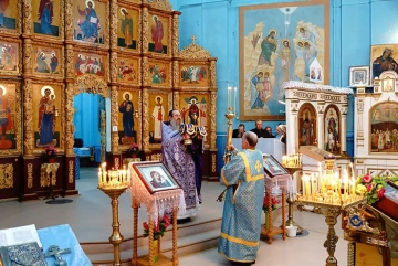 Празднование в честь Всемирного Воздвижения Креста Господня Празднование в честь Всемирного Воздвижения Креста Господня