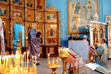 Празднование в честь Всемирного Воздвижения Креста Господня Празднование в честь Всемирного Воздвижения Креста Господня