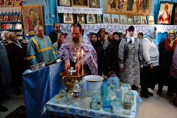 Празднование в честь Всемирного Воздвижения Креста Господня Празднование в честь Всемирного Воздвижения Креста Господня