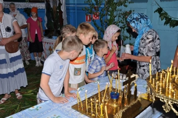 Праздник Пятидесятницы в храме Праздник Пятидесятницы в храме