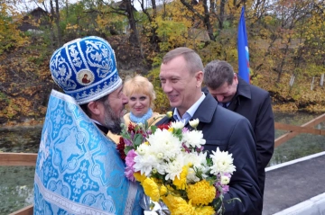 Губернатор Брянской области Николай Васильевич Денин посетил село Чернооково и присутствовал на освящении источника