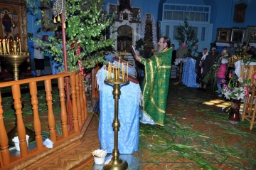 Праздник Пятидесятницы в храме