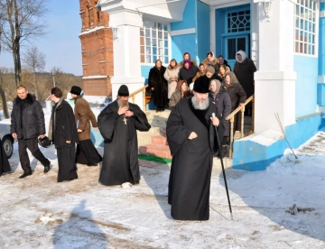 Архипастырское посещение прихода Архипастырское посещение прихода
