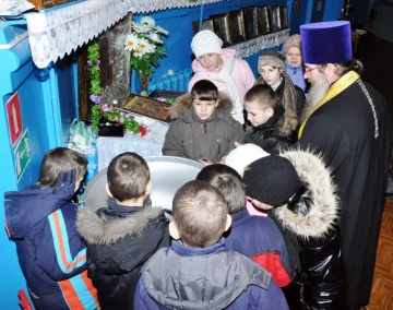 Учащиеся Сачковичской СОШ посетили храм Покрова Пресвятой Богородицы Учащиеся Сачковичской СОШ посетили храм Покрова Пресвятой Богородицы