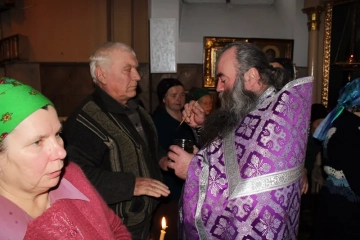 Иерей Илия Вакарюк в храме в честь Чуда Архистратига Михаила в Хонех г. Новозыбкова в числе духовенства Новозыбковского благочиния, сослужил благочинному округа протоиерею Владимиру Похожай, при совершении таинства Елеосвящения
