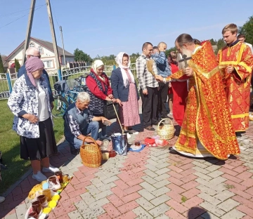 Освящение нового меда в приходе Освящение нового меда в приходе