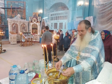Праздник в честь Казанской иконы Божией Матери и День народного единства